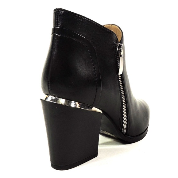 ALESSANDRO DI MARIA 🇮🇹 WOMEN'S BLACK LEATHER ANKLE SPRING BOOTIE - Picture 2 of 8
